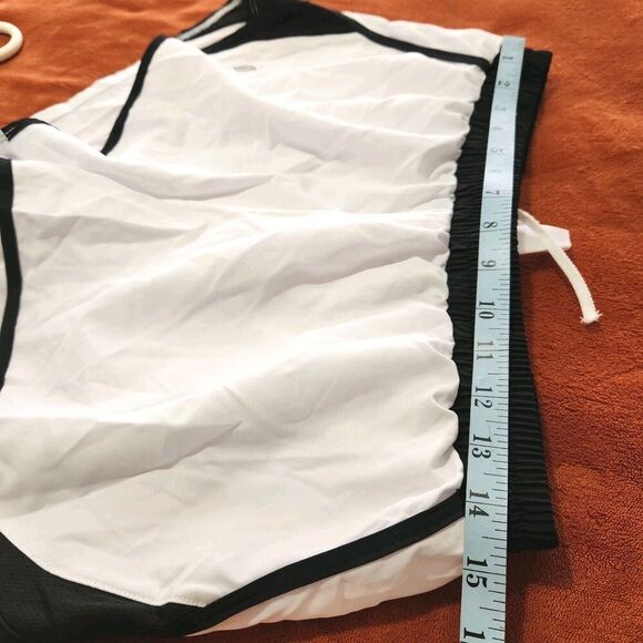 Santiny Running Shorts For Women Size Large Lightweight Zip Pocket Quick Dry  B9 - Picture 9 of 12